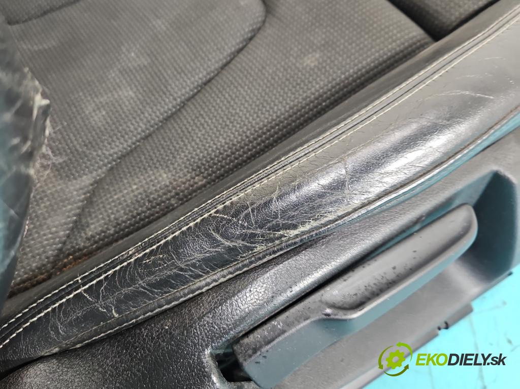 Audi A5 8T 2007-2016 3.0 tdi V6 239KM manual 176 kW 2967 cm3 2- Sedačka pravý  (Sedadlo)