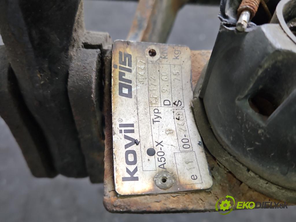 Audi 80 B4 1991-1994 2.0 JEDEN: 90 HP manual 66 kW 1984 cm3 4- Hák: vlečení:  (Ťažné zariadenie)