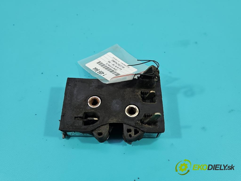 Audi 80 B4 1991-1994 2.0 JEDEN: 90 hp manual 66 kW 1984 cm3 4- zámek zadní pravý 8A0839016A