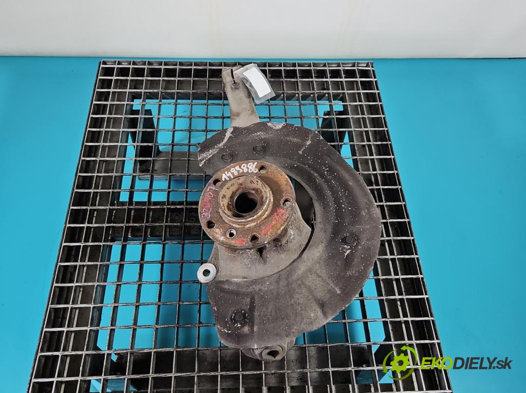 Bmw 5 F10 2010-2017 2.0 T 245KM automatic 180 kW 1997 cm3 4- náboj pravé  (Náboj kola)