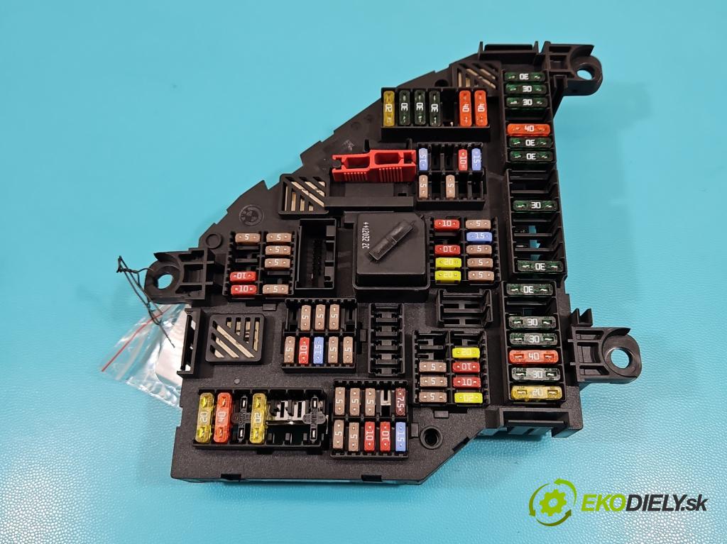 Bmw 5 F10 2010-2017 2.0 T 245KM automatic 180 kW 1997 cm3 4- skříňka pojistková 9252813-01 (Pojistková skříňka)