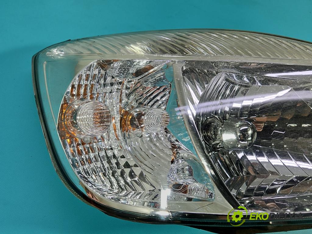 Kia Rio II 2005-2011 1.4 16V 97KM manual 71.3 kW 1399 cm3 4- Reflektor: pravý  (Svetlo predné pravé)