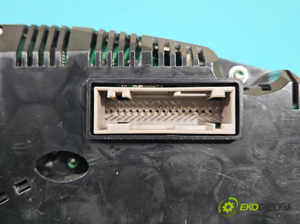 Audi Q5 2008-2016 2.0 tdi 170 HP manual 125 kW 1968 cm3 5- prístrojovka/ budíky 8R0920931B (Prístrojová doska)