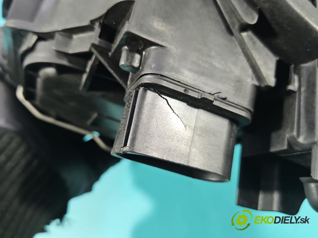 Audi Q5 2008-2016 2.0 tdi 170 HP manual 125 kW 1968 cm3 5- Reflektor: ľavý 8R0941029AF (Kľučka dverí ostatné)