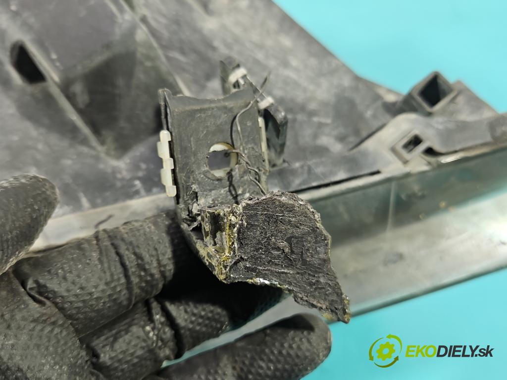 Bmw 3 E90 2005-2013 2.0d 163 HP automatic 120 kW 1995 cm3 4- Reflektor: ľavý 6942737 (Kľučka dverí ostatné)