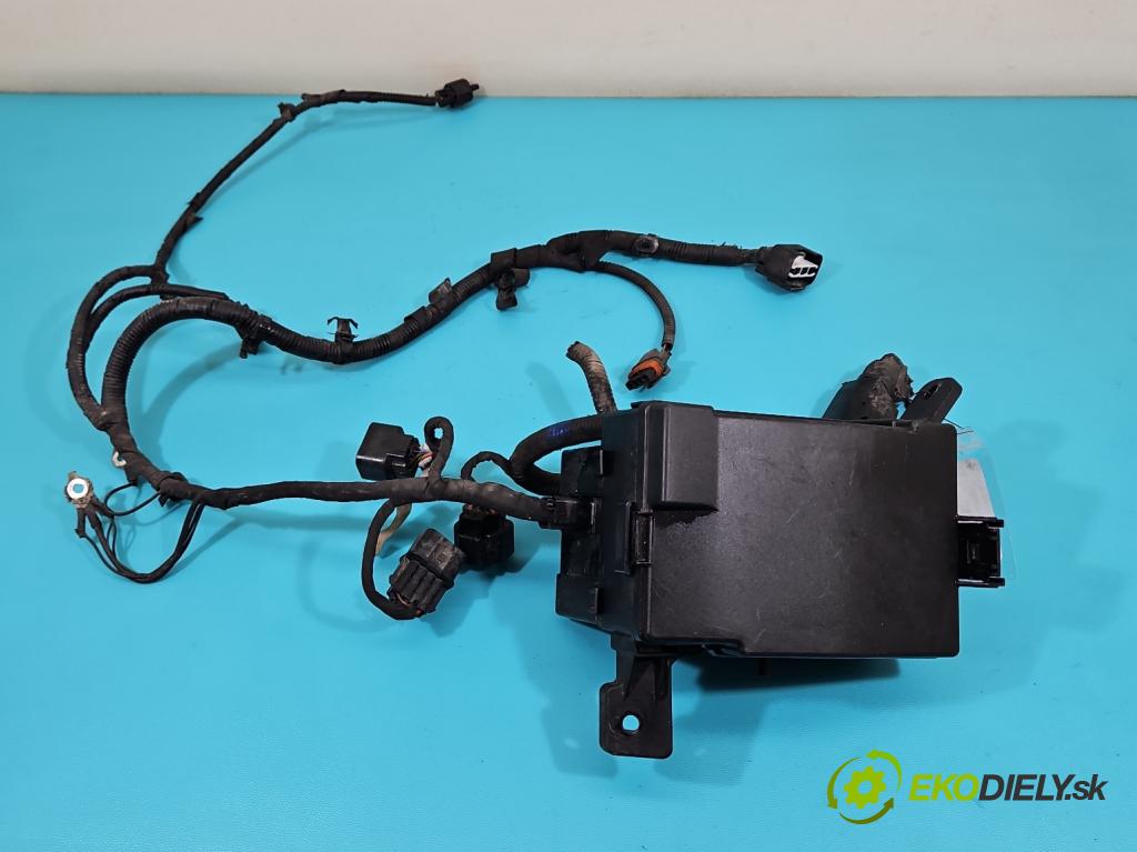 Kia Venga 1.4 crdi 75 hp manual 55 kW 1396 cm3 5- skříňka pojistková 91240-1P030 (Pojistková skříňka)