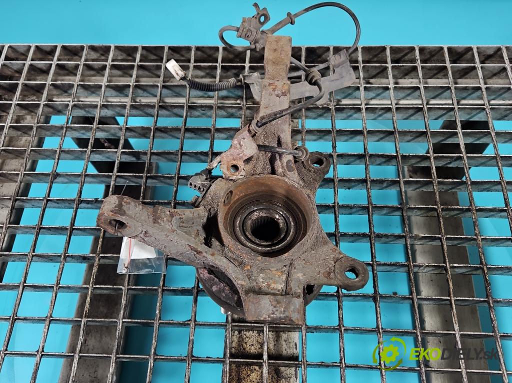 Kia Venga 1.4 crdi 75 hp manual 55 kW 1396 cm3 5- náboj levé  (Náboj kola)