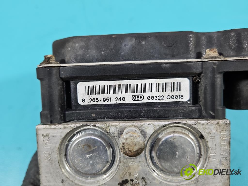 Kia Venga 1.4 crdi 75 HP manual 55 kW 1396 cm3 5- čerpadlo abs 0265951240 (Pumpa ABS)