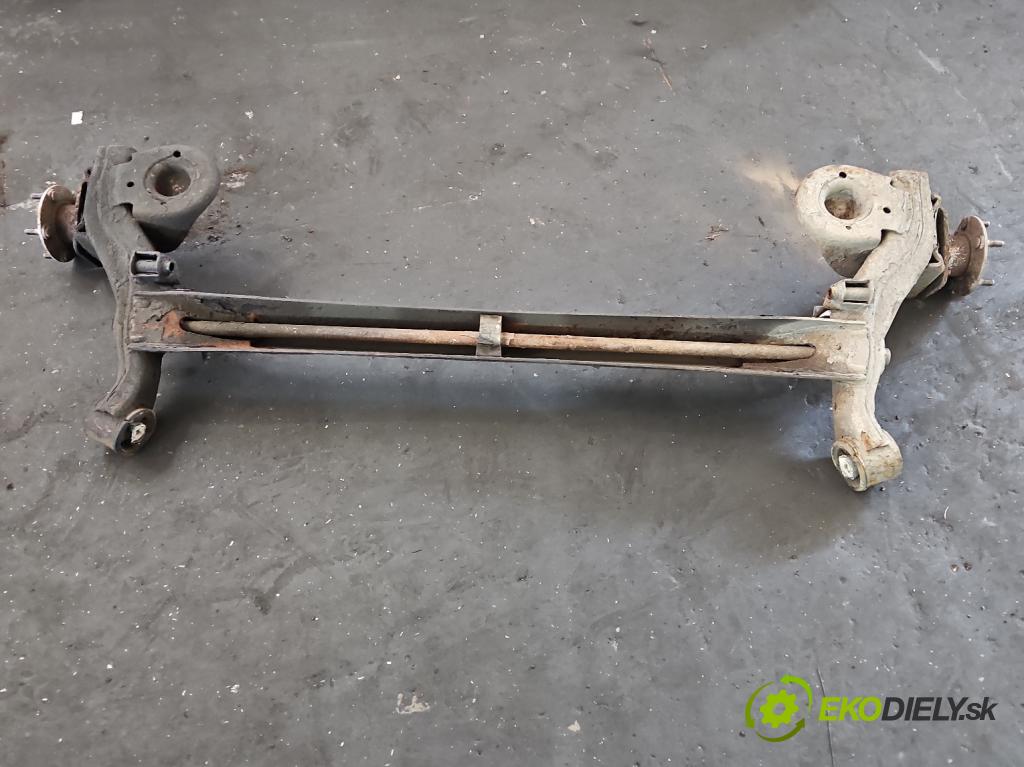 Kia Venga 1.4 crdi 75 hp manual 55 kW 1396 cm3 5- zadní výztuha  (Zadní výztuha)