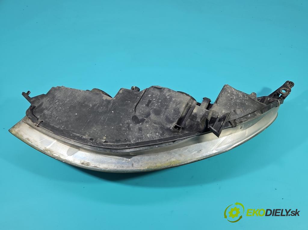 Peugeot 407 1.6 hdi 109 HP manual 80 kW 1560 cm3 5- Reflektor: pravý 9660235980 (Svetlo predné pravé)