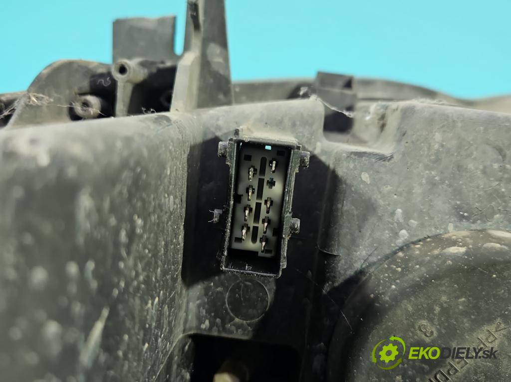 Peugeot 407 1.6 hdi 109 HP manual 80 kW 1560 cm3 5- Reflektor: pravý 9660235980 (Svetlo predné pravé)