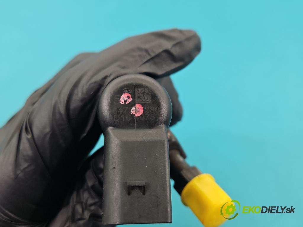 Volvo V50 2.0d 136 HP manual 100 kW 1997 cm3 5- vstrek 9647247280 (Vstrekovač paliva)