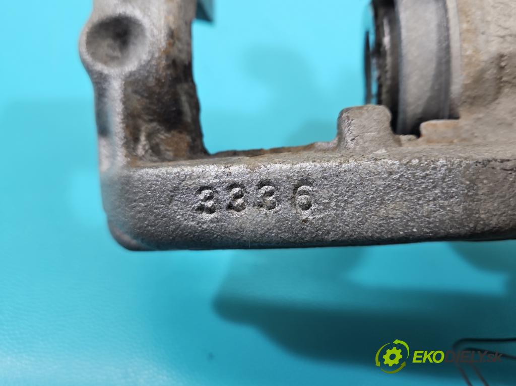 Opel Mokka A 2012-2019 1.6 cdti 136 HP manual 100 kW 1598 cm3 5- brzdič zadné pravý  (Kľučka dverí ostatné)