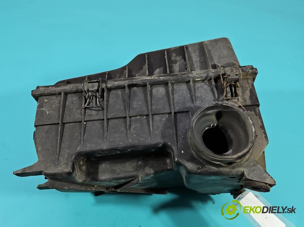 Vw Passat B3 1988-1993 1.8 90 HP manual 66 kW 1781 cm3 4- obal filtra vzduchu 357129607 (Obal vzduchového filtra)