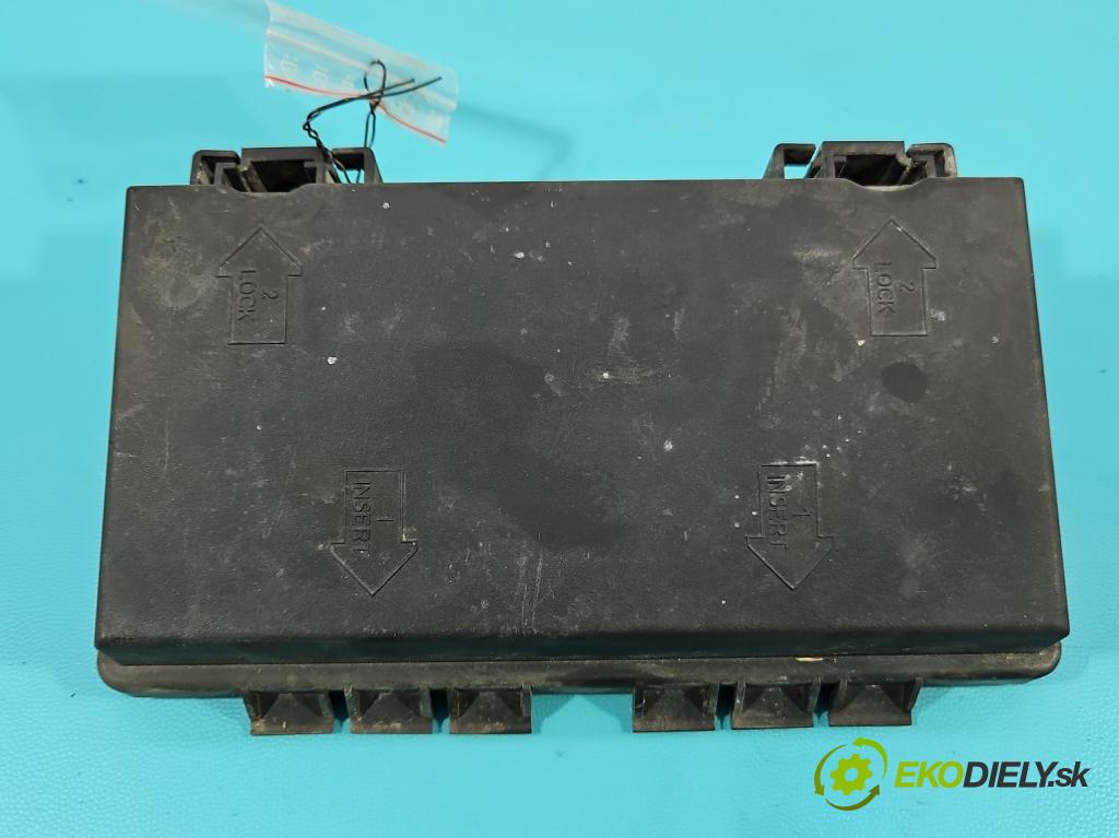 Fiat Punto Grande 1.3 JTD 69KM manual 51 kW 1300 cm3 3- skříňka pojistková 51775622 (Pojistková skříňka)