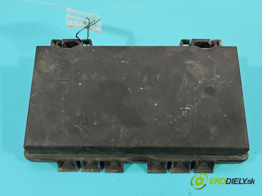 Fiat Punto Grande 1.3 JTD 69KM manual 51 kW 1300 cm3 3- skříňka pojistková 51775622 (Pojistková skříňka)