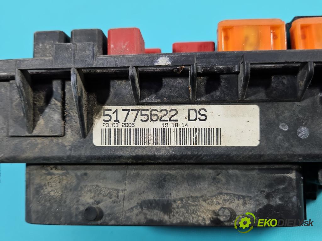 Fiat Punto Grande 1.3 JTD 69KM manual 51 kW 1300 cm3 3- skříňka pojistková 51775622 (Pojistková skříňka)