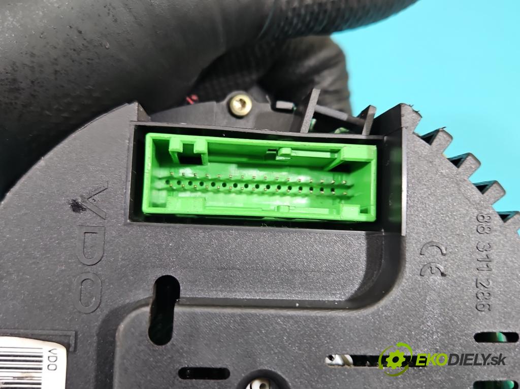 Audi A2 1.4 16V 75 HP manual 55 kW 1390 cm3 5- prístrojovka/ budíky 8Z0920900A (Prístrojová doska)