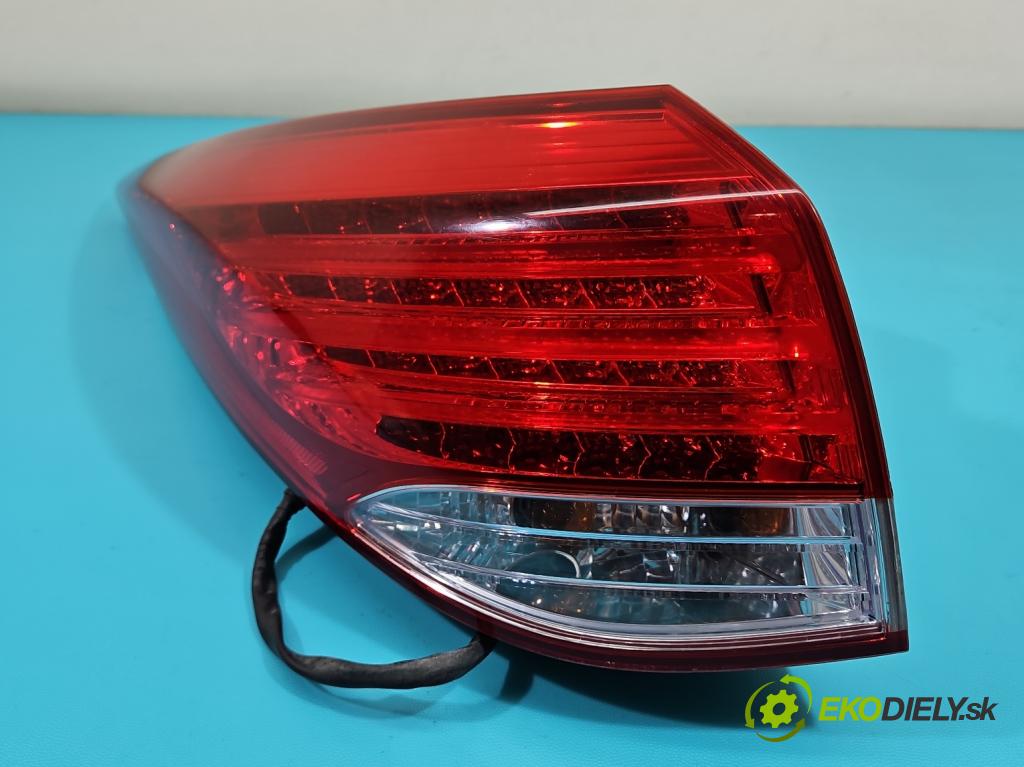 Hyundai I40 1.7 crdi 116 HP manual 85 kW 1685 cm3 5- svetlo / reflektor zadné ľavé 92401-3Z0 (Kľučka dverí ostatné)