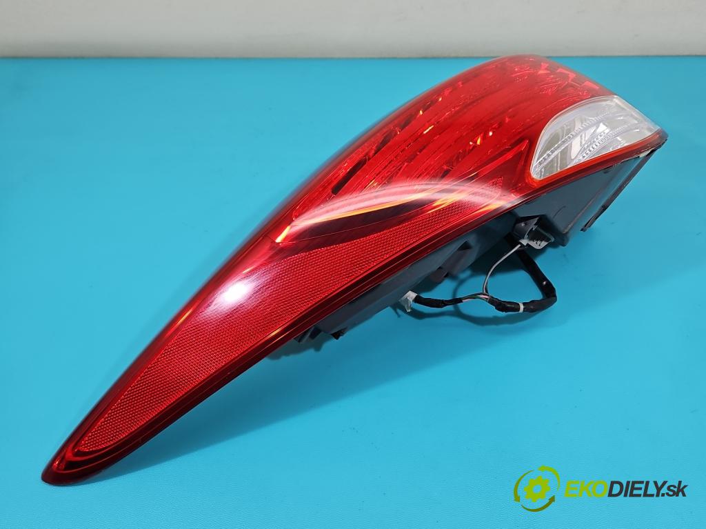 Hyundai I40 1.7 crdi 116 HP manual 85 kW 1685 cm3 5- svetlo / reflektor zadné ľavé 92401-3Z0 (Kľučka dverí ostatné)