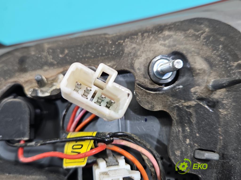 Hyundai I40 1.7 crdi 116 HP manual 85 kW 1685 cm3 5- svetlo / reflektor zadné ľavé 92403-3Z0 (Kľučka dverí ostatné)