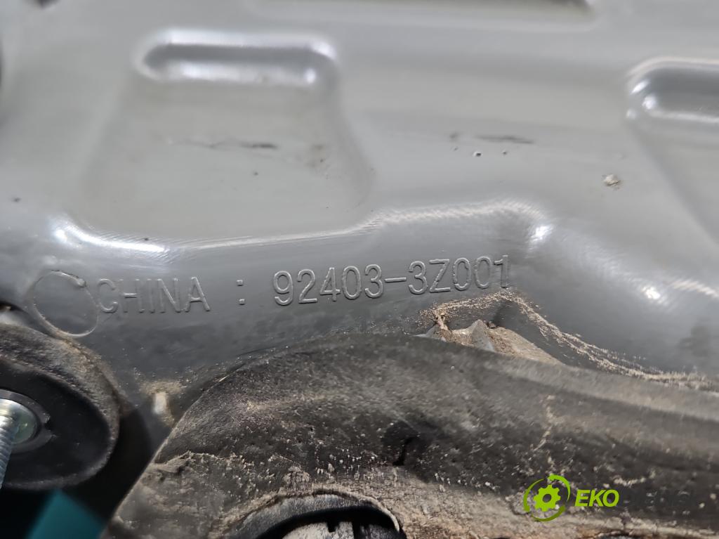 Hyundai I40 1.7 crdi 116 HP manual 85 kW 1685 cm3 5- svetlo / reflektor zadné ľavé 92403-3Z0 (Kľučka dverí ostatné)