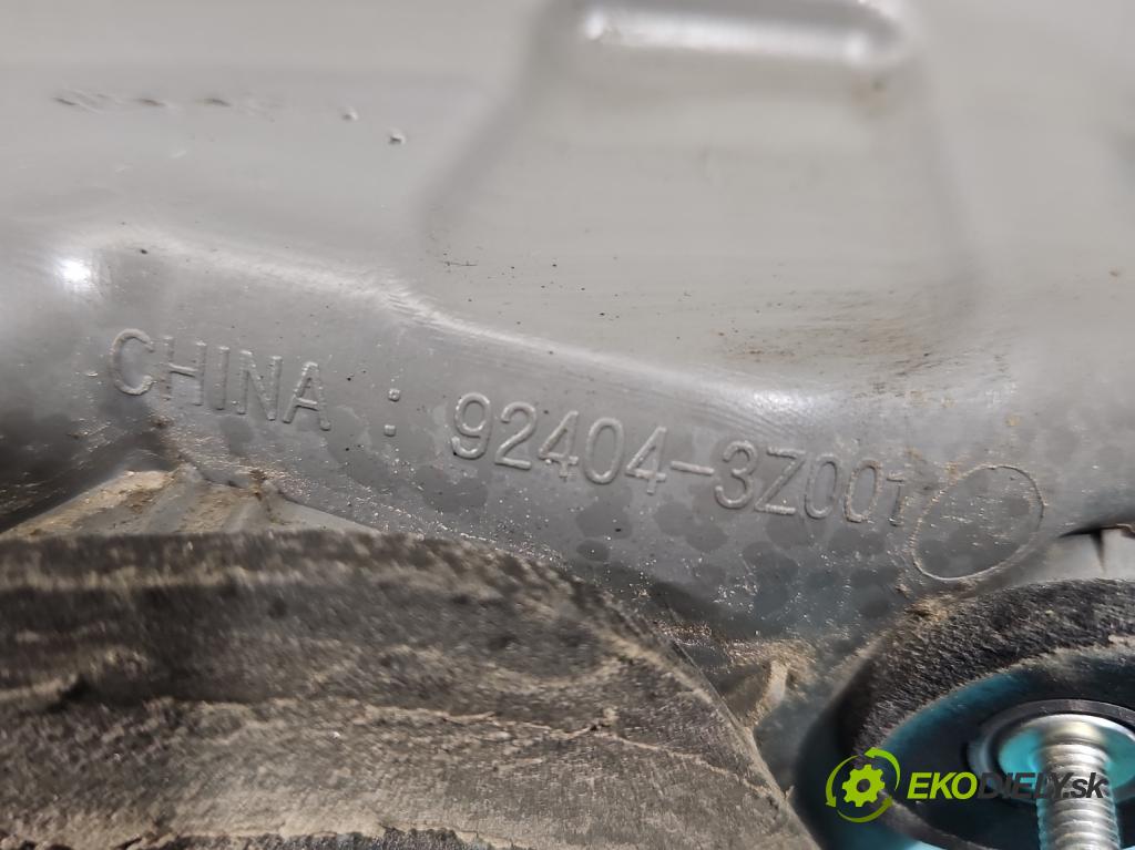Hyundai I40 1.7 crdi 116 hp manual 85 kW 1685 cm3 5- světlo zadní pravé 92404-3Z001 (Klika dveří ostatní)
