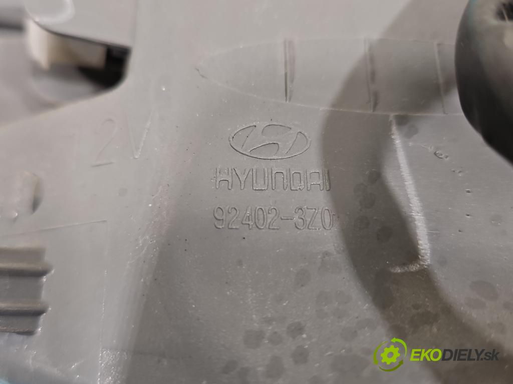 Hyundai I40 1.7 crdi 116 hp manual 85 kW 1685 cm3 5- světlo zadní pravé 92402-3Z0 (Klika dveří ostatní)