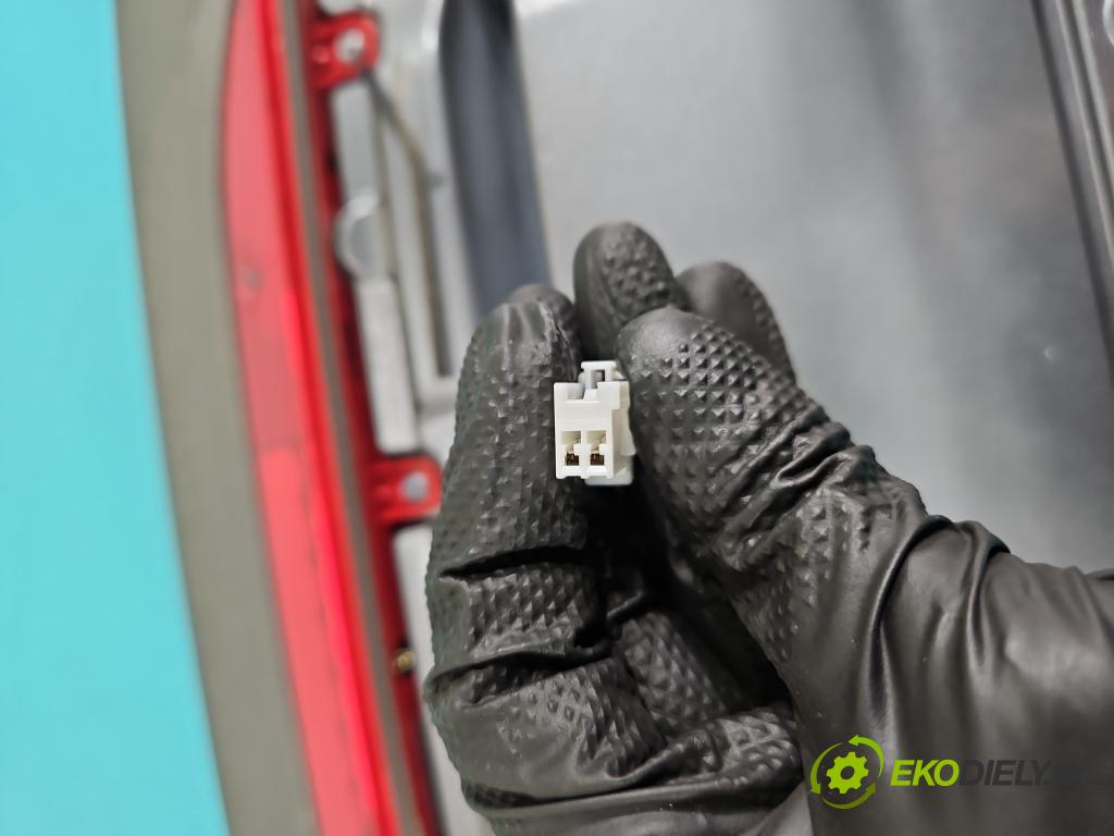 Hyundai I40 1.7 crdi 116 hp manual 85 kW 1685 cm3 5- spoiler 87210-3Z000 (Spoiler)
