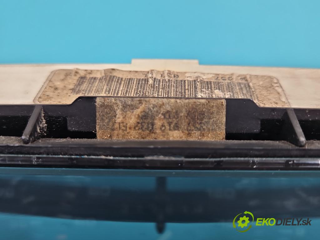 Vw Passat B3 1988-1993 1.8 90 HP manual 66 kW 1781 cm3 4- prístrojovka/ budíky  (Prístrojová doska)