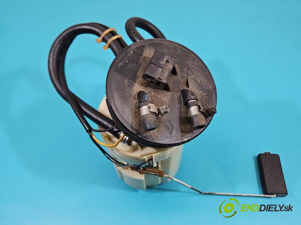 Vw Passat B3 1988-1993 1.8 90 hp manual 66 kW 1781 cm3 4- čerpadlo paliva 357919051B