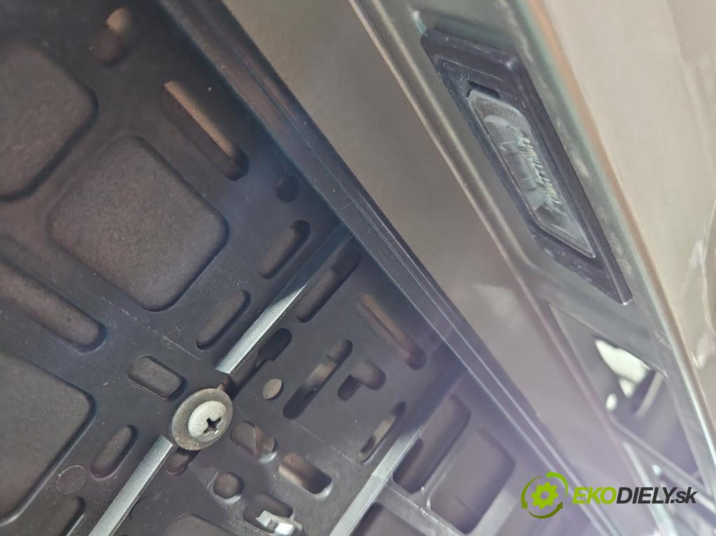 Audi A5 8T 2007-2016 2.0 TFSI 224 hp automatic 165 kW 1984 cm3 5- zadní kufrové dveře  (Zadní kapota (kufr))