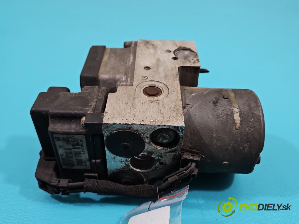 Vw Passat B5 1995-2005 1.8b 150 hp manual 110 kW 1781 cm3 5- čerpadlo abs 8E0614111B (Pumpa ABS)