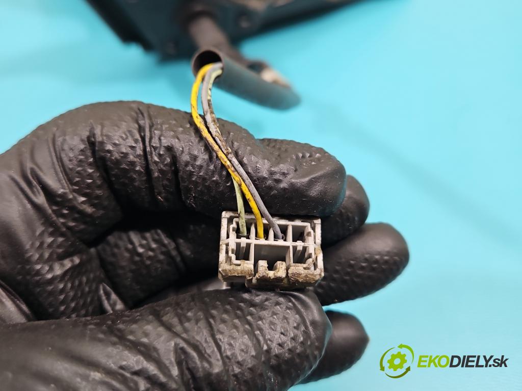 Honda Accord VI 1998-2002 1.8 16V 136 HP manual 100 kW 1850 cm3 5- zrkadlo ľavé  (Kľučka dverí ostatné)