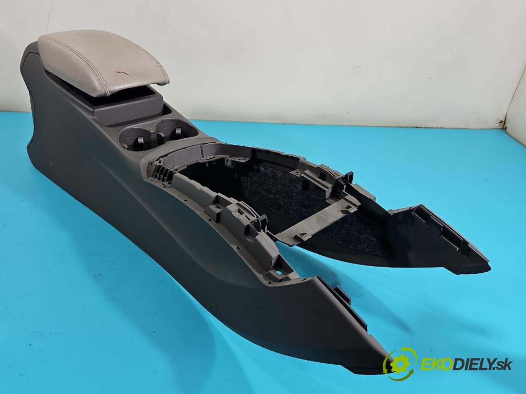 Audi Q5 2008-2016 2.0 tdi 170 HP manual 125 kW 1968 cm3 5- operadlo 8R0864981 (Lakťová opierka)