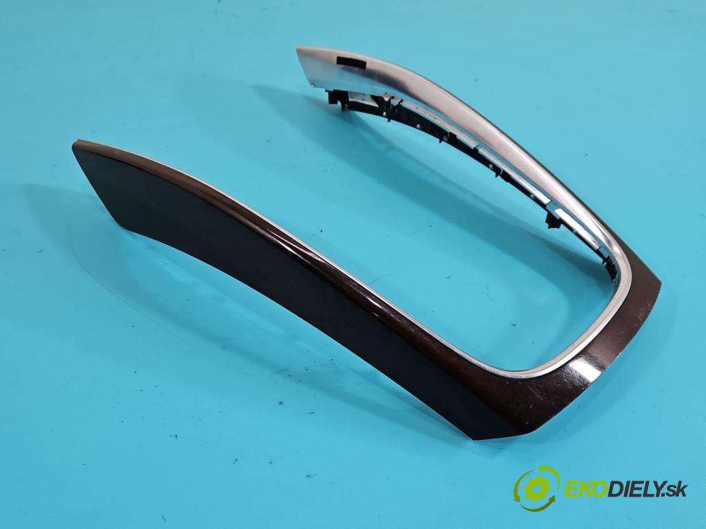 Audi Q5 2008-2016 2.0 tdi 170 hp manual 125 kW 1968 cm3 5- lišta ozdobná interiéry: 8R0863305B