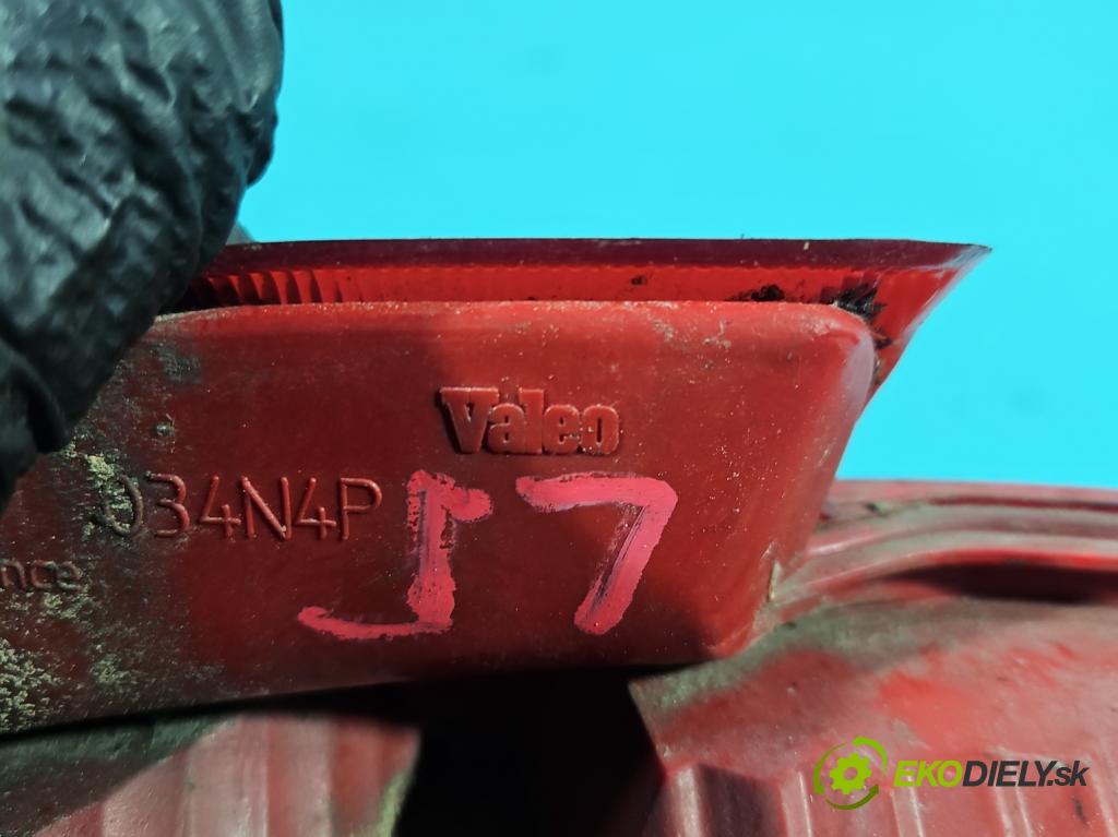 Toyota Avensis I T22 1997-2003 1.6 vvti 110 HP manual 81 kW 1598 cm3 4- svetlo / reflektor zadné ľavé  (Kľučka dverí ostatné)