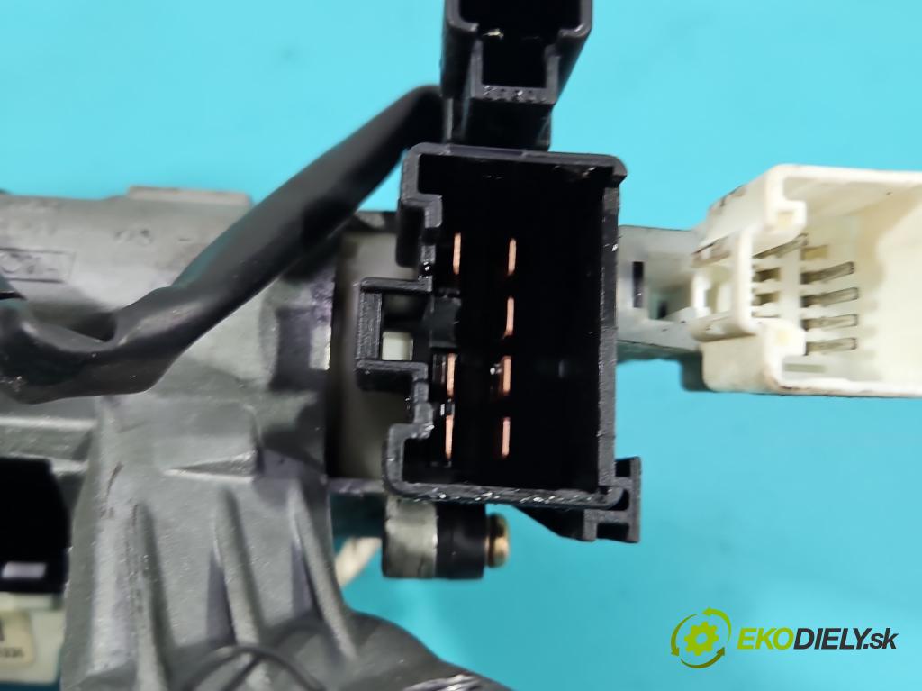 Toyota Avensis I T22 1997-2003 1.6 vvti 110 HP manual 81 kW 1598 cm3 4- Spínačka  (Spínacia skrinka)