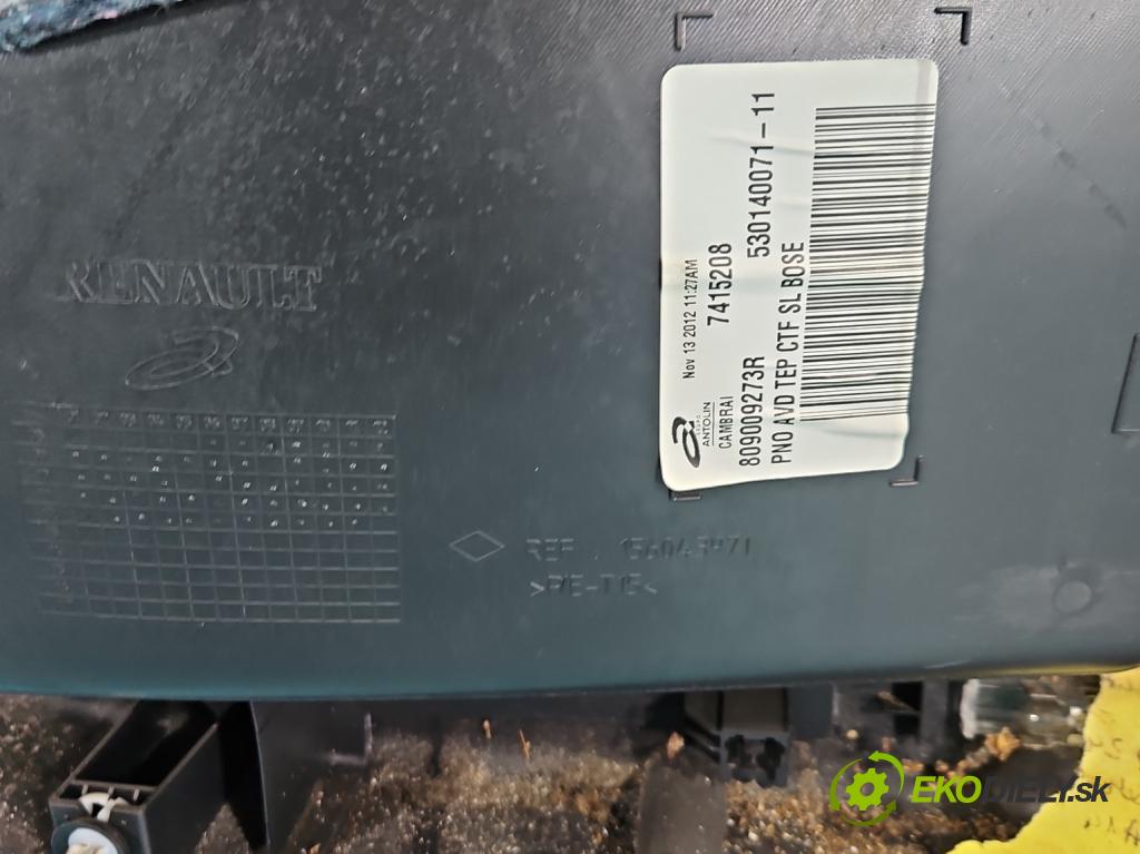Renault Scenic III 2009-2016 1.6 dci 131 hp manual 96 kW 1598 cm3 5- Tapacír: dveře přední pravé 809009273R