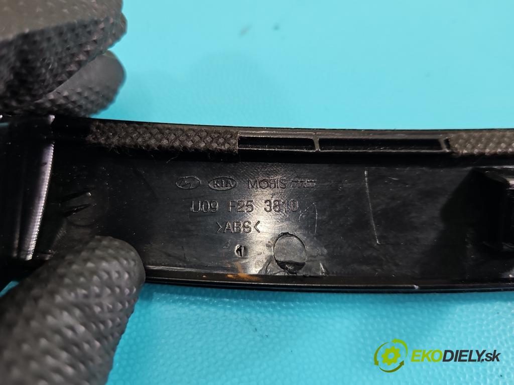 Hyundai I40 1.7 crdi 116 HP manual 85 kW 1685 cm3 5- lišta ozdobná vnitŕní: F25-3810