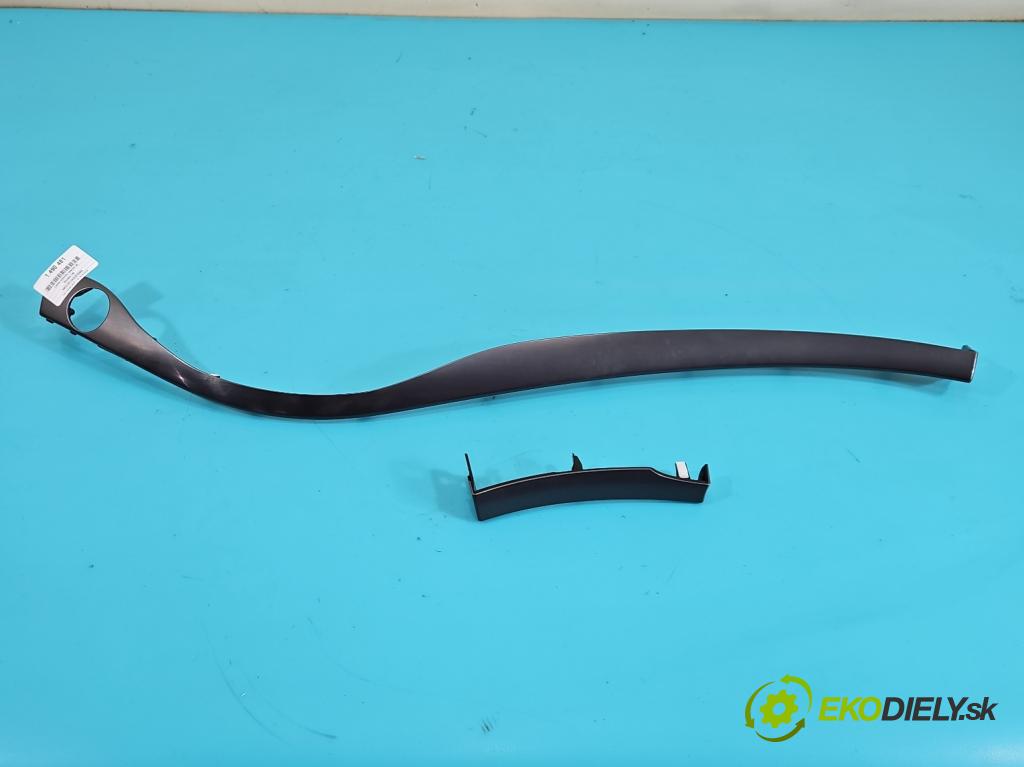 Hyundai I40 1.7 crdi 116 hp manual 85 kW 1685 cm3 5- lišta ozdobná interiéry: F25-3810