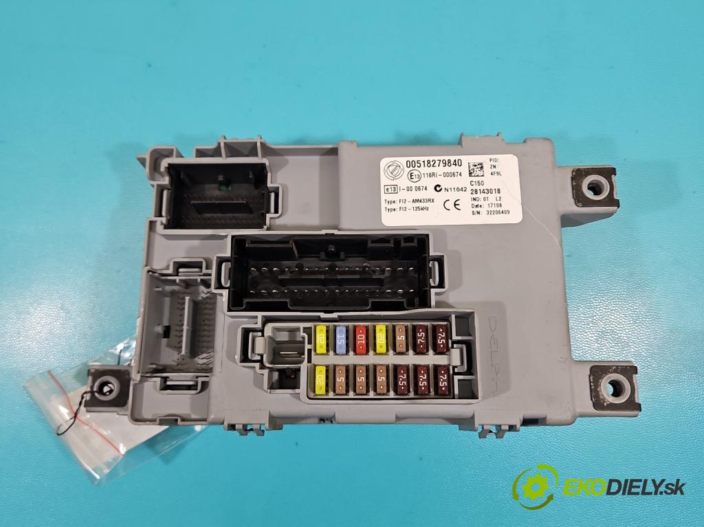 Fiat 500 2007-2020 1.2 8V 69KM manual 51 kW 1242 cm3 3- skříňka pojistková 00518279840 (Pojistková skříňka)