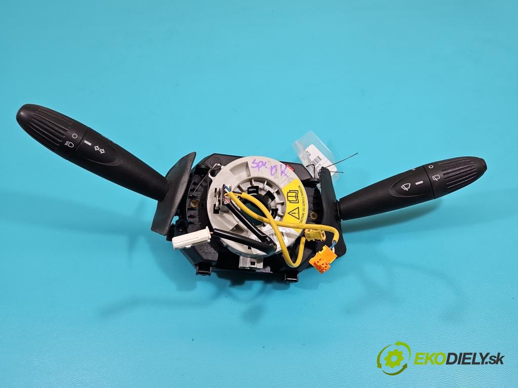 Fiat 500 2007-2020 1.2 8V 69KM manual 51 kW 1242 cm3 3- prepínač komplex: 07354724690 (Prepínacie páčky pod volantom)