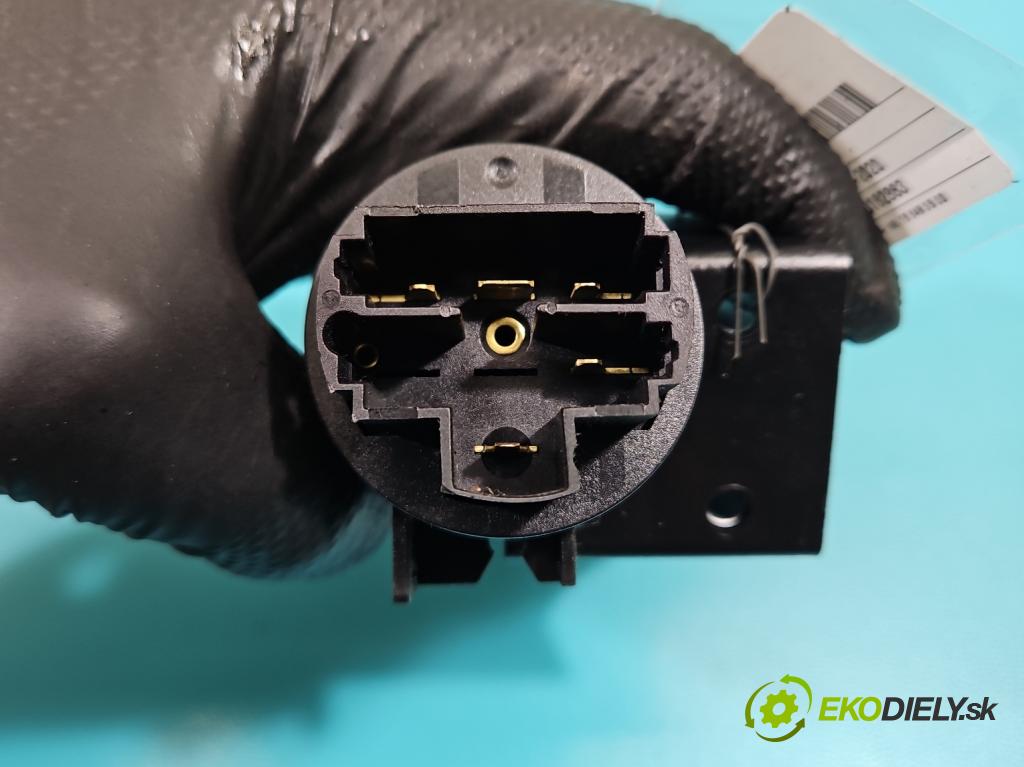 Fiat 500 2007-2020 1.2 8V 69KM manual 51 kW 1242 cm3 3- Spínačka 51800628 (Spínacia skrinka)