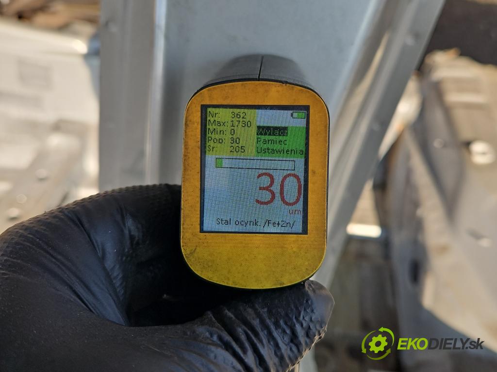 Audi A5 8T 2007-2016 2.0 TFSI 224 hp automatic 165 kW 1984 cm3 5- práh levý  (Karoserie ostatní)