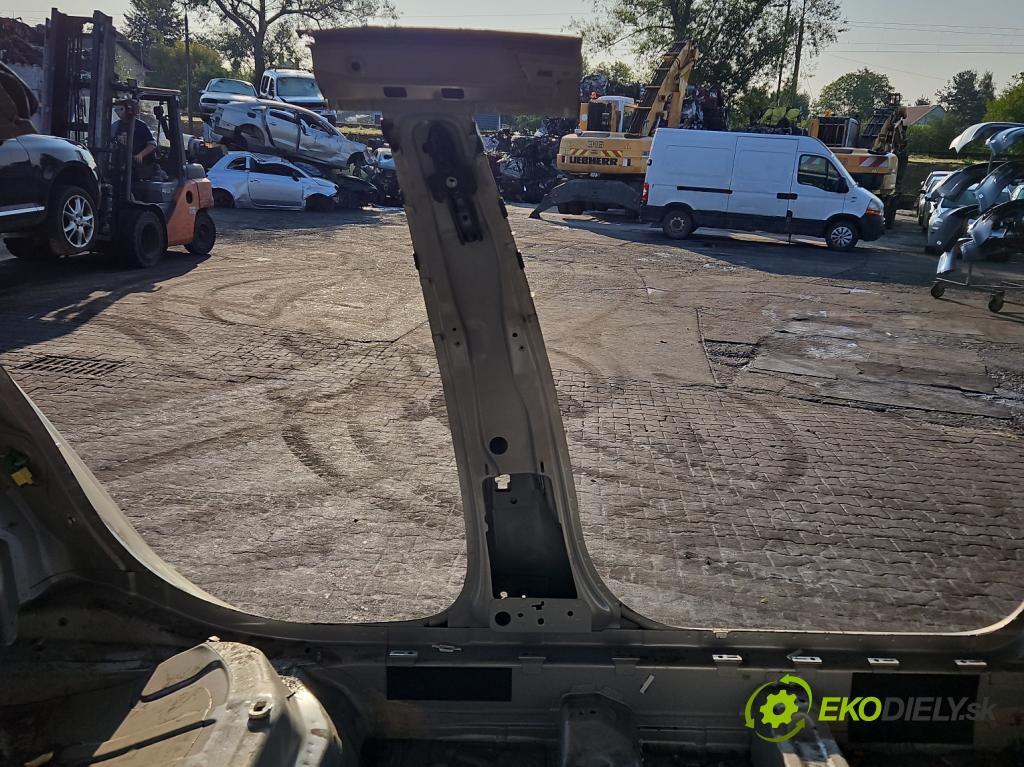 Audi A5 8T 2007-2016 2.0 TFSI 224 hp automatic 165 kW 1984 cm3 5- práh levý  (Karoserie ostatní)