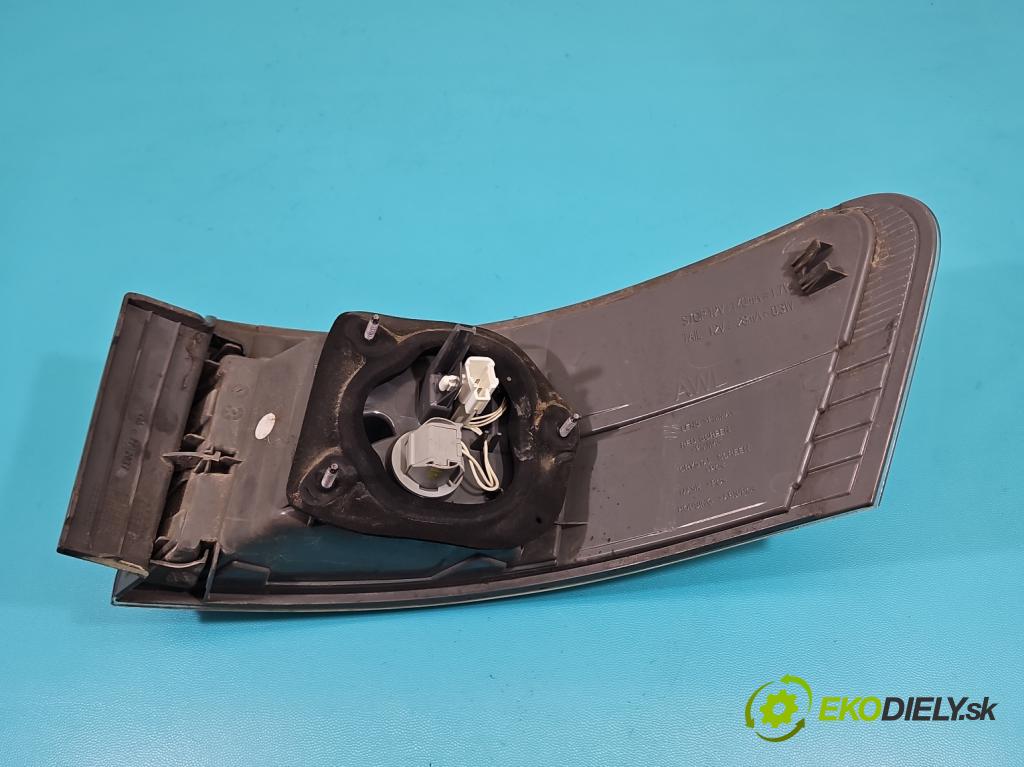 Toyota Avensis III T27 2009-2018 2.0 D4D 126 HP manual 93 kW 1998 cm3 5- svetlo / reflektor zadné ľavé  (Kľučka dverí ostatné)