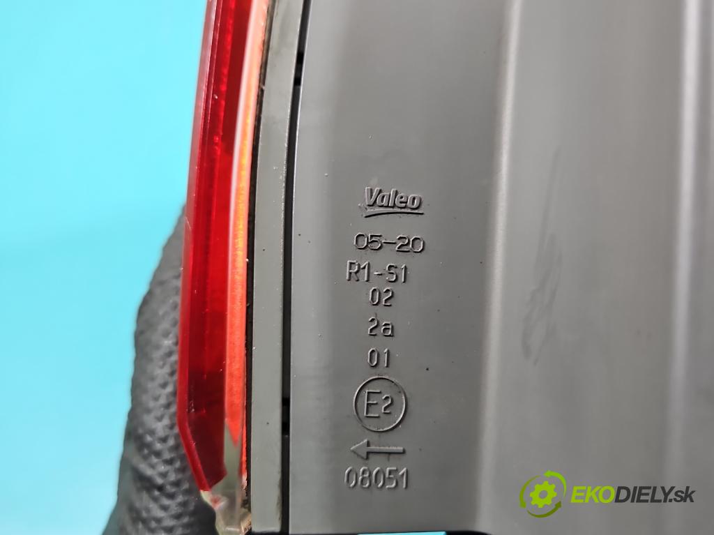 Toyota Avensis III T27 2009-2018 2.0 D4D 126 HP manual 93 kW 1998 cm3 5- svetlo / reflektor zadné ľavé  (Kľučka dverí ostatné)