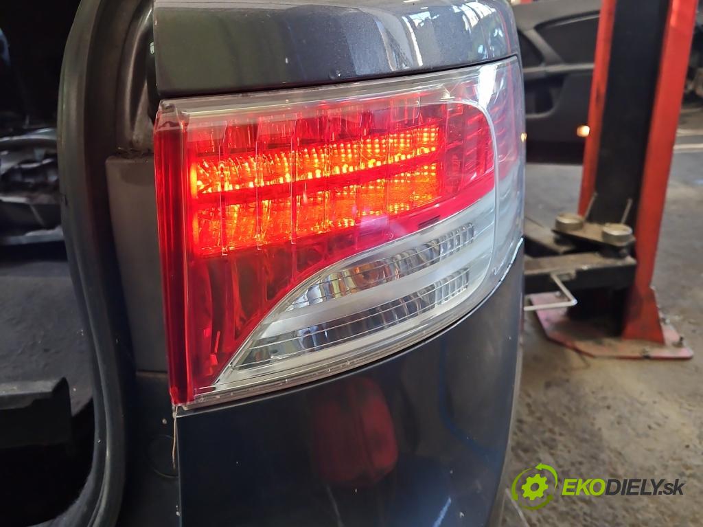 Toyota Avensis III T27 2009-2018 2.0 D4D 126 hp manual 93 kW 1998 cm3 5- světlo zadní pravé  (Klika dveří ostatní)