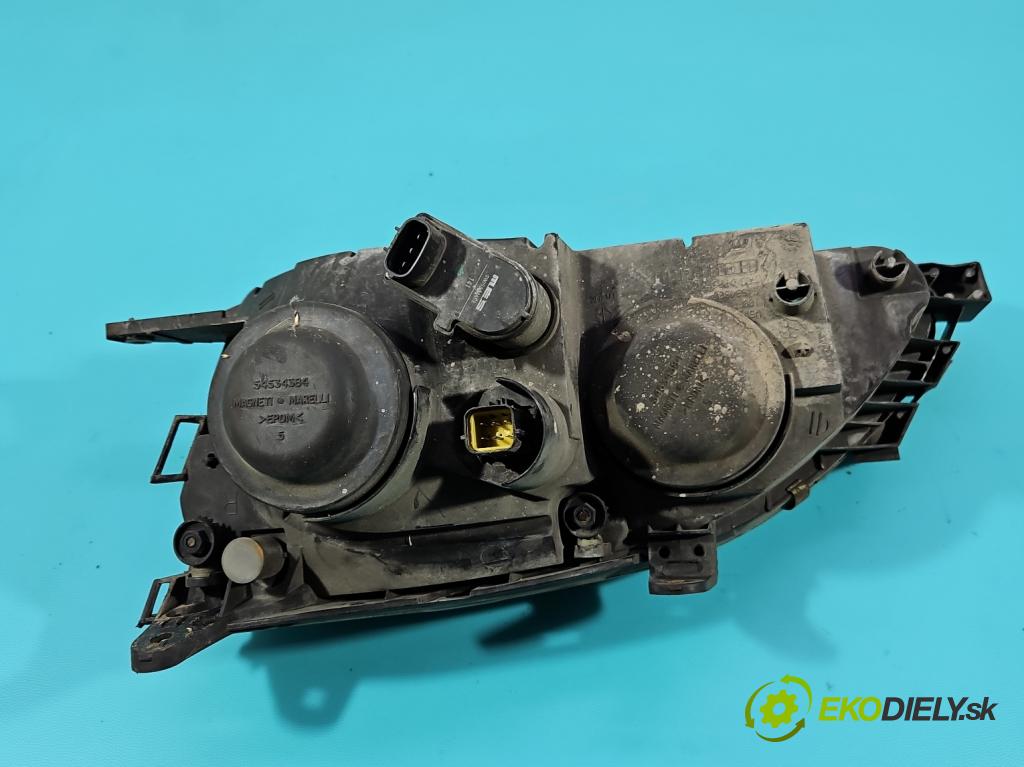 Toyota Avensis I T22 1997-2003 1.6 vvti 110 HP manual 81 kW 1598 cm3 4- Reflektor: pravý  (Svetlo predné pravé)